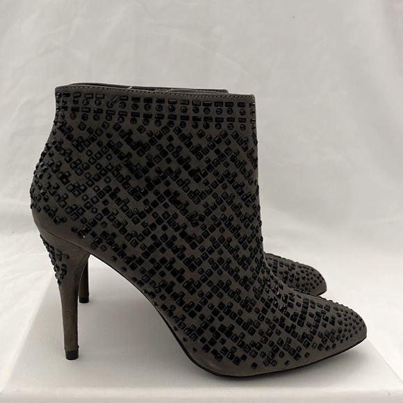 Gianni Bini Grey Ankle Boots - Picture 3 of 4
